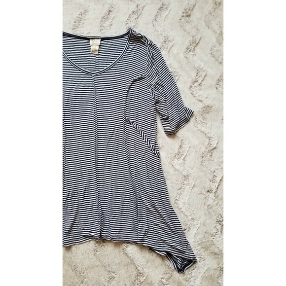 AJ Andrea Jovine Stripped Soft Mid Sleeve Taper Blouse Size M - Picture 4 of 8